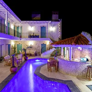 Avlu Boutique Alacati